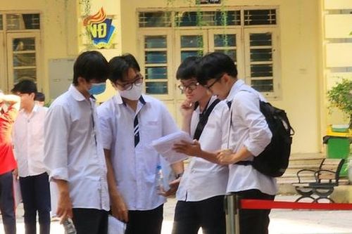 Thêm nghi vấn lộ đề thi môn Toán kỳ thi tốt nghiệp trung học phổ thông năm 2023