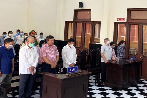 8 bị cáo nguyên cán bộ, viên chức TP Mỹ Tho lãnh án tù