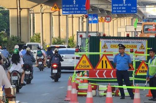 Giao thông trên đường Nguyễn Trãi qua khu vực rào chắn ổn định