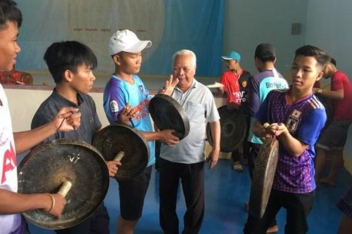 Câu chuyện đãi ngộ các 'báu vật nhân văn sống'