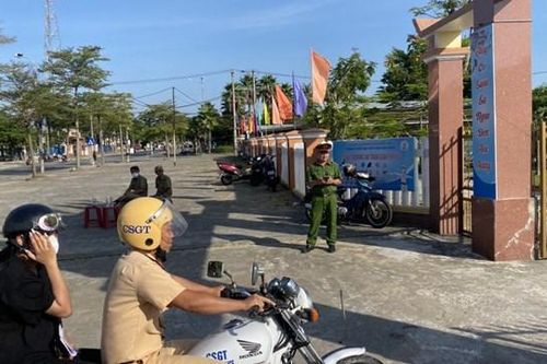 Quảng Nam: CSGT hỗ trợ kịp thời đưa học sinh đến điểm thi