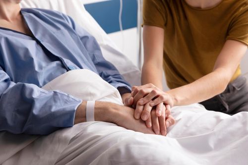 Lý do nhiều người chỉ phát hiện ung thư khi bệnh đã nặng