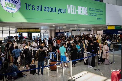United Airlines hoãn, hủy hàng nghìn chuyến bay sau 4 ngày liên tiếp