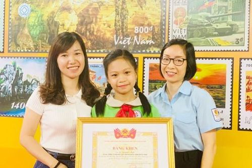 Hải Phòng: Nữ sinh 11 tuổi đoạt giải đặc biệt cuộc thi Sưu tập tem