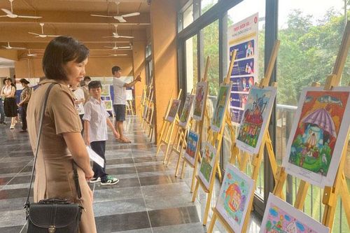 Vẽ để thắp sáng ước mơ