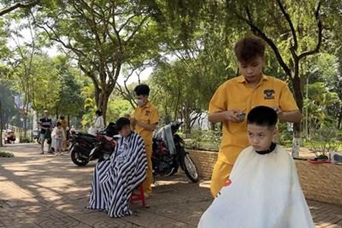 Điểm cắt tóc miễn phí hữu ích