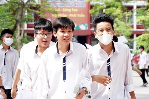 Ngày thi đầu tiên Kỳ thi Tốt nghiệp THPT 2023: Đề Văn vừa sức, đề Toán có độ phân hóa tốt