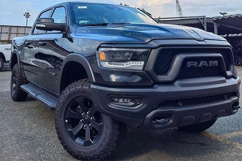 Cận cảnh Ram 1500 Rebel đầu tiên về Việt Nam, giá bán 5,288 tỷ