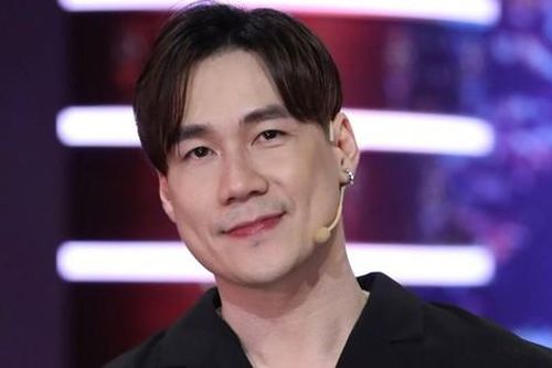 Ca sĩ Khánh Phương: 'Tôi không mua chui cổ phiếu'