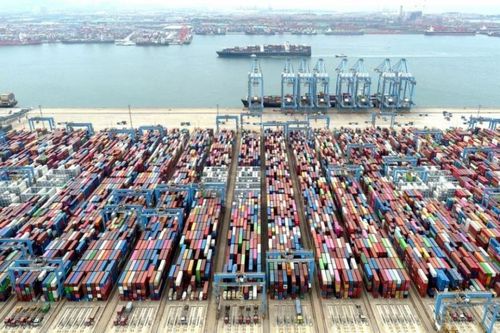 Trung Quốc giải phóng hàng triệu thùng dầu nhập khẩu bị kẹt tại cảng