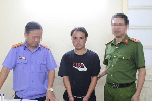 Phát hiện thanh niên mang trên người 6.000 viên ma túy tổng hợp