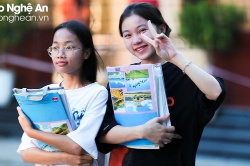 Các thí sinh Trường THPT Dân tộc nội trú tỉnh trải lòng trong ngày thi cuối cùng
