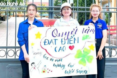 Những bức tranh ý nghĩa động viên các sĩ tử thi tốt nghiệp THPT