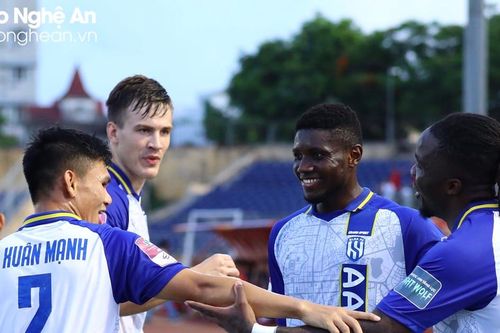 Chuyển nhượng V.League 2023: Mỗi nhà mỗi cảnh