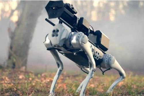 Robot phun lửa sắp xuất hiện trên thị trường dân sự tại Mỹ