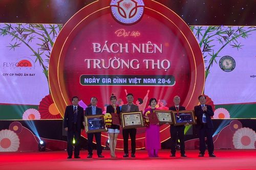 TP Hồ Chí Minh: 1.000 gia đình tham gia đại tiệc Bách niên trường thọ