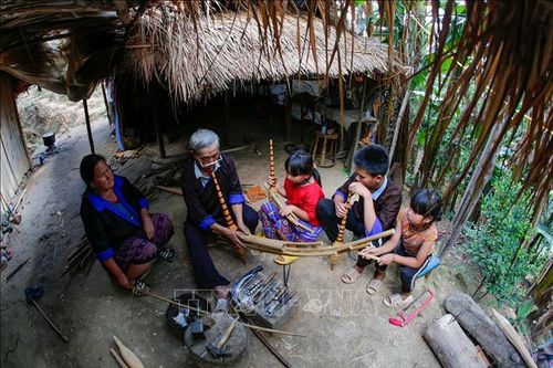 Độc đáo khèn Mông Mù Cang Chải