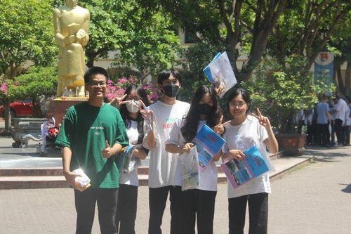 Nhiều thí sinh xứ Nghệ nhận xét đề thi môn tổ hợp có sự phân hóa cao
