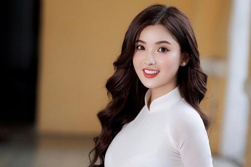 Á khôi Hồng Trang mong quảng bá rộng rãi áo dài ở trong và ngoài nước