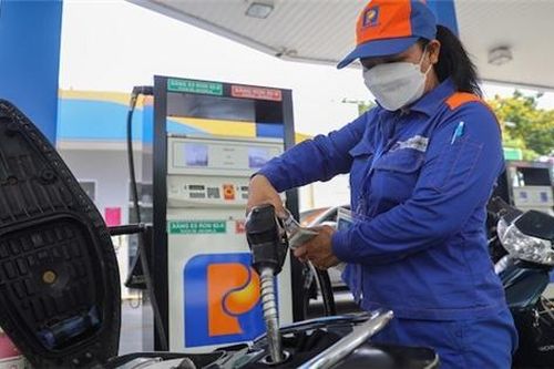 Các quy định đang 'thắt' thị trường xăng dầu thế nào?