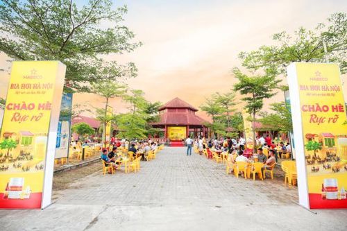 'Bia hơi Hà Nội - Chào hè rực rỡ' tại Vườn bia Quảng Trị