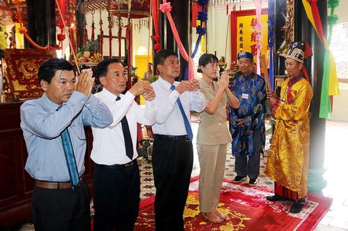 UBND TP. Châu Đốc tổ chức Lễ kỷ niệm 323 năm Ngày mất Lễ Thành Hầu Nguyễn Hữu Cảnh