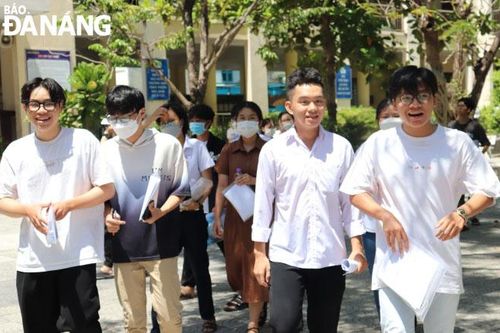 Đề thi môn tổ hợp bám sát chương trình, có tính phân hóa