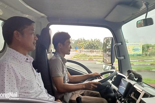 Thiết thực với công nghệ DAT giám sát lái xe trên đường