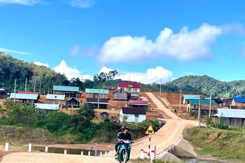 Vì bình yên buôn làng - Kỳ 3: Tạo chuyển biến toàn diện vùng dân tộc thiểu số