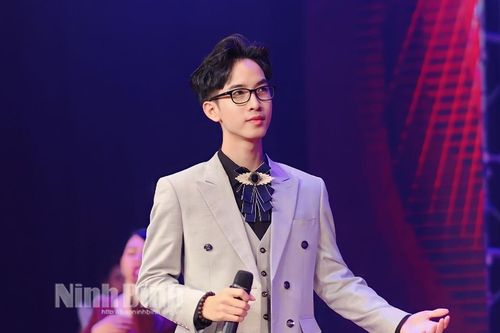 Bùi Kiều Chính Tuấn và khao khát đưa dòng nhạc cách mạng đến gần hơn với khán giả trẻ
