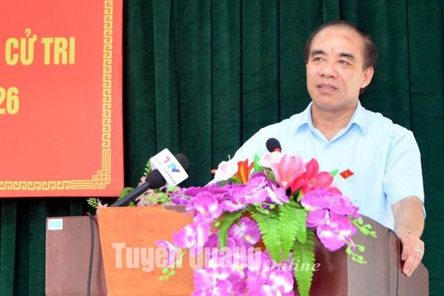 Đồng chí Bí thư Tỉnh ủy Chẩu Văn Lâm tiếp xúc cử tri huyện Lâm Bình