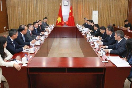 Việt Nam - Trung Quốc hình thành cơ chế hợp tác trong lĩnh vực quản lý thị trường