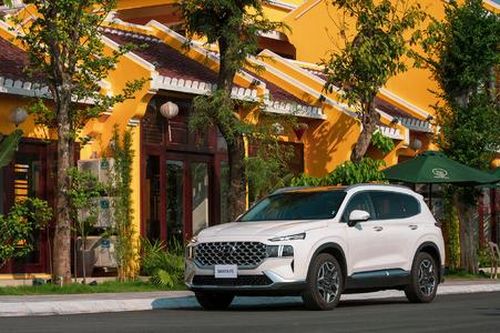 Hyundai Santa Fe Hybrid chính thức giới thiệu tại Việt Nam