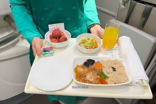 Gần 20 tấn vải thiều Thanh Hà vào suất ăn các chuyến bay quốc tế
