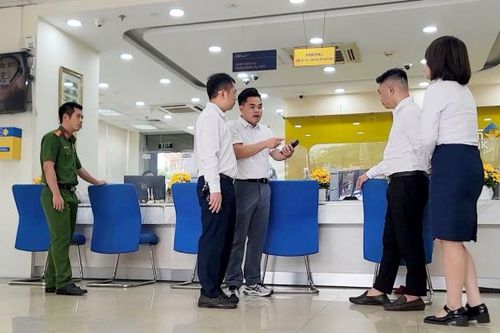 PVcombank và Prudential Việt Nam nói gì về vụ việc lùm xùm 3,34 tỷ đồng?