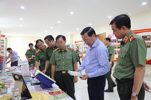 Công an TP Hồ Chí Minh nỗ lực thực hiện Nghị quyết số 12-NQ/TW