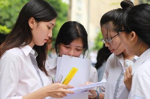 Lọt đề thi Văn, Toán từ thí sinh ở Cao Bằng, Yên Bái