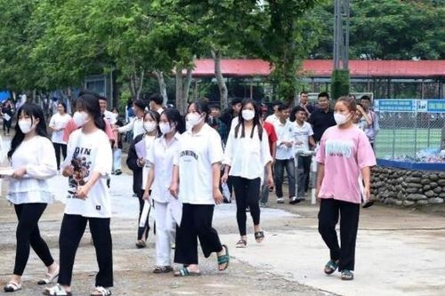 Xem xét xét đặc cách cho nữ sinh lỡ kỳ thi tốt nghiệp THPT vì sinh con
