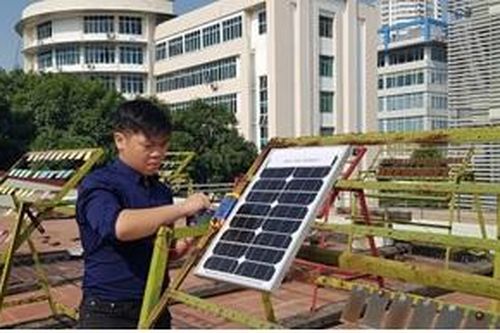 Lớp phủ chống phản xạ tăng cường hiệu suất pin Mặt trời
