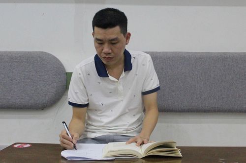 Giám đốc U40 đi thi ước mơ trở thành thầy giáo