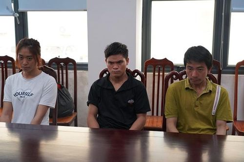 Bắt giữ nhóm đối tượng đưa người nhập cảnh trái phép vào Việt Nam