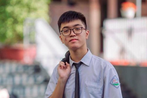 Thủ khoa Kỳ thi vào lớp 10 Hà Nội đạt 49 điểm