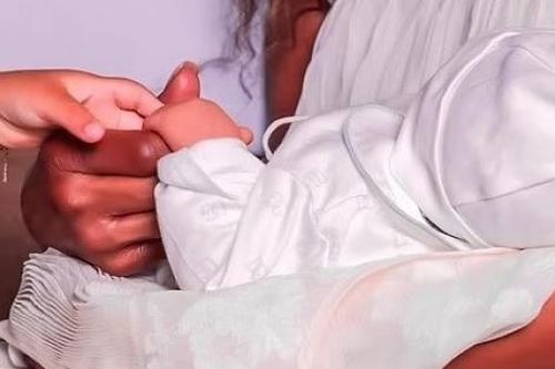 Siêu mẫu Naomi Campbell vui mừng thông báo mới chào đón con thứ 2