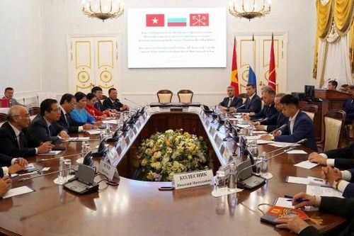 Tăng cường hợp tác giữa TP. Hồ Chí Minh và Saint Petersburg