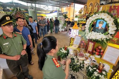Bảo đảm tốt chế độ, chính sách đối với thân nhân, gia đình các liệt sĩ hy sinh khi làm nhiệm vụ tại Đắk Lắk