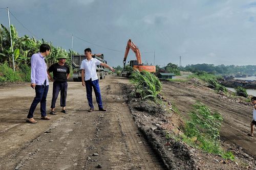 Lộ diện người điều hành bến cảng 'chui' ven sông Lô