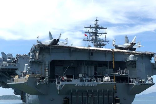 Tàu sân bay Mỹ USS Ronald Reagan rời Đà Nẵng