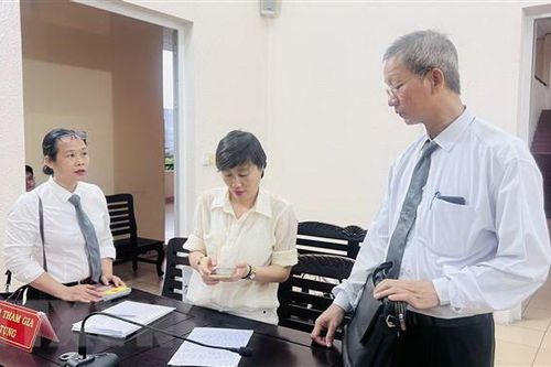 Vụ cưỡng chế xét nghiệm COVID-19 ở Bình Dương: Tòa án bác bỏ đơn kiện