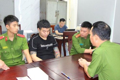 Bắt người đàn ông kinh doanh game tiện thể bán ma túy