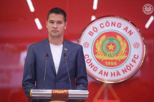 Thủ môn Filip Nguyễn có giá gấp đôi Quang Hải: Bản hợp đồng lịch sử của V.League